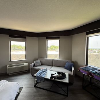 DoubleTree by Hilton Hotel Denver - Thornton - Hotels Near Me - Thornton, Colorado DoubleTree by Hilton Hotel Denver - Thornton - Hotels Near Me - Thornton, Colorado
