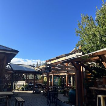 Flower House Cafe - New American Near Me - Langley, Washington