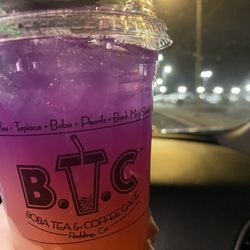 Boba Tea & Coffee - Guava Butterfly Tea Lemonade with Peach Pearls
