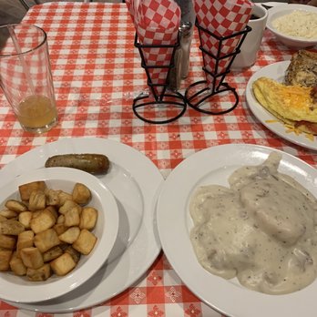 Mercier Orchards - Biscuits with sausage gravy, breakfast potatoes and sausage links - Bakeries Near Me - Blue Ridge, Georgia