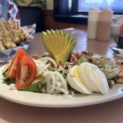 Coquille Broiler - Cobb Salad