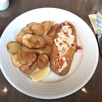 Row 34 - Lobster roll - Seafood Near Me - Burlington, Massachusetts
