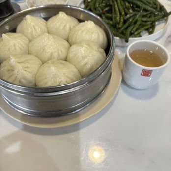 Dumpling House - Green V01. String Bean With Minced Pork  B01. House Signature Bun (8) - Chinese Near Me - Frisco, Texas