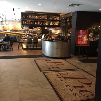 IPIC Fort Lee - Cinema Near Me - Fort Lee, New Jersey