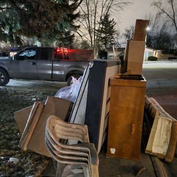 Martinez Chicago Junk Removal - Curb side pick up South Holland Late out sweeping up junk 773-968-4146 brand.page/Martinez Chicago IL - Junk Removal & Hauling Near Me - Chicago, Illinois Martinez Chicago Junk Removal - Curb side pick up South Holland Late out sweeping up junk 773-968-4146 brand.page/Martinez Chicago IL - Junk Removal & Hauling Near Me - Chicago, Illinois