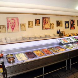 La Canalla - Buffet, con guisados de Res, Pollo y cerdo todos los días.