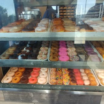 Randy's Donuts - Donuts - Donuts Near Me - Downey, California