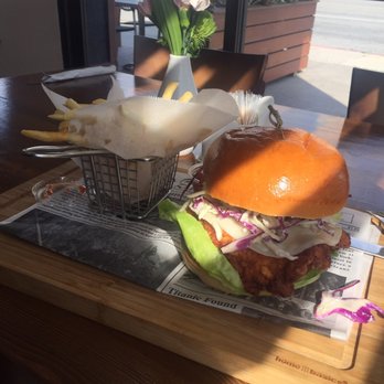 King’s Lounge La - Spicy chicken sandwich - Mediterranean Near Me - Glendale, California