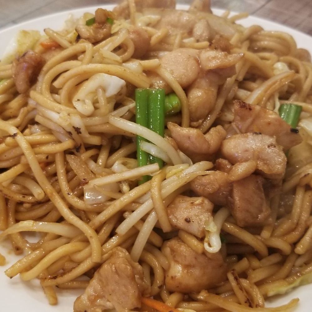 Lu’s Bistro Chinese Cuisine - Pan fried noodles with chicken.  Ordered for the little ones' palate.  Not much better than fast food variety.  Disappointed. - Chinese Near Me - Corona, California