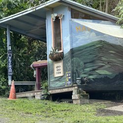 Joe's Nuts - The sample shack at Joes Nuts