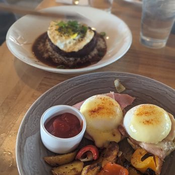 Duke's Malibu - Eggs Benedict and Loco Moco - New American Near Me - Malibu, California Duke's Malibu - Eggs Benedict and Loco Moco - New American Near Me - Malibu, California