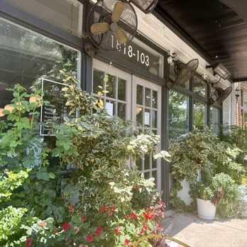 Idle Hour Coffee - The entrance is so very summery in late July! - Coffee & Tea Near Me - Raleigh, North Carolina Idle Hour Coffee - The entrance is so very summery in late July! - Coffee & Tea Near Me - Raleigh, North Carolina