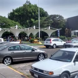 Universidad de Guadalajara - Estacionamiento de la biblioteca