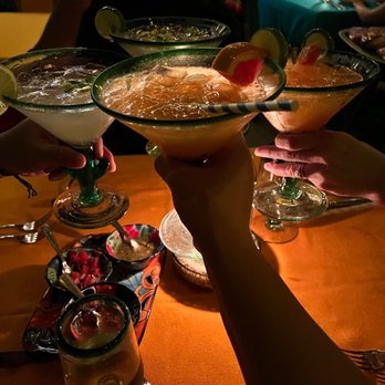 Edith's - Margaritas are huge - Mexican Near Me - Cabo San Lucas, BCS Edith's - Margaritas are huge - Mexican Near Me - Cabo San Lucas, BCS