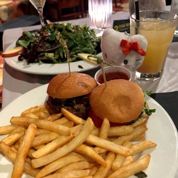 The Comedy & Magic Club - Comedy Clubs Near Me - Hermosa Beach, California