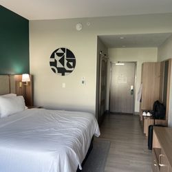 Holiday Inn Nashville Airport - King Room