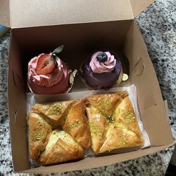 Baklovah Bakery - Desserts Near Me - San Antonio, Texas