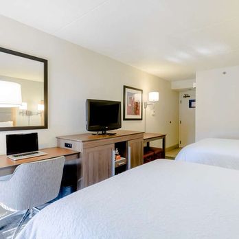 Hampton Inn St. Charles St. Peters - Guest room - Hotels Near Me - Saint Charles, Missouri Hampton Inn St. Charles St. Peters - Guest room - Hotels Near Me - Saint Charles, Missouri