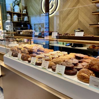 Yann Couvreur - Patisserie/Cake Shop Near Me - Paris, 75
