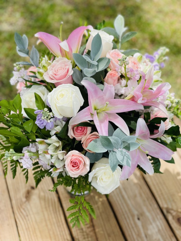 BRICK CITY FLOWERS Updated May 2024 25 Photos 1820 East Silver