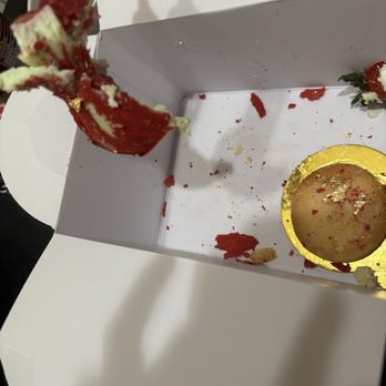 Crumbles Patisserie - Jelly cake - Desserts Near Me - Glendale, California