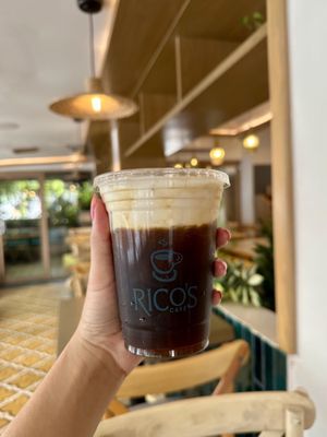 Rico’s Café - Zona Dorada by null