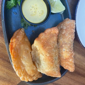 Limón - Veggie Empanadas, Chicken Empanadas, Beef Empanadas - Peruvian Near Me - Walnut Creek, California Limón - Veggie Empanadas, Chicken Empanadas, Beef Empanadas - Peruvian Near Me - Walnut Creek, California