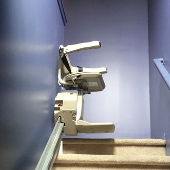 101 Mobility - Bruno Elan stairlift - folds up to allow family members to walk past the lift - Mobility Equipment Sales & Services Near Me - Bloomfield Hills, Michigan 101 Mobility - Bruno Elan stairlift - folds up to allow family members to walk past the lift - Mobility Equipment Sales & Services Near Me - Bloomfield Hills, Michigan