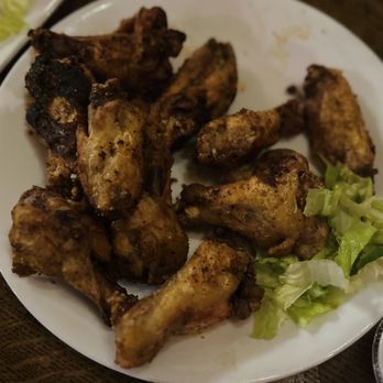 Old Virginia Chophouse - Texas Pete dry rub wings - American Near Me - Tazewell, Virginia