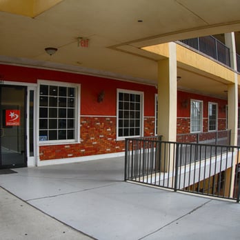 Central Florida Dreamplex - Front Entrance - Physical Therapy Near Me - Clermont, Florida Central Florida Dreamplex - Front Entrance - Physical Therapy Near Me - Clermont, Florida