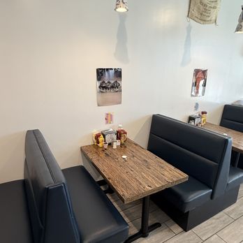 Kingwood Snack Bar - enjoy the A/C - Fast Food Near Me - Houston, Texas