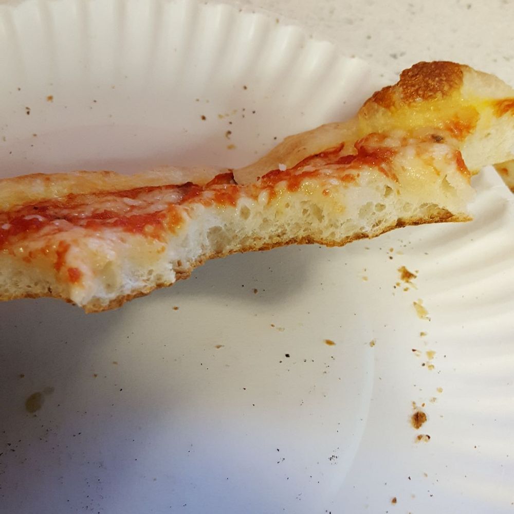 Cross section of the fluffy crust