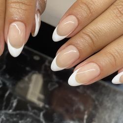 Brenda's Beauty Lounge - French Russian Manicure