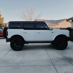Salinas Tires & Wheels - 35 inch Nittos with 3 inch lift