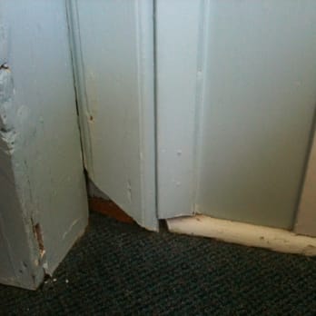 Buena Vista Hotel - Lack of finishing. Issues like this can be easily fixed. - Hotels Near Me - Avalon, California