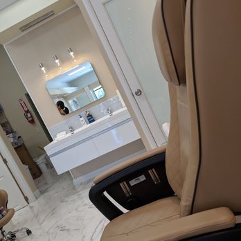VS Nails & Spa - Their sink station - Nail Salons Near Me - Fontana, California