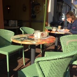 Bagels & Beans - Outside