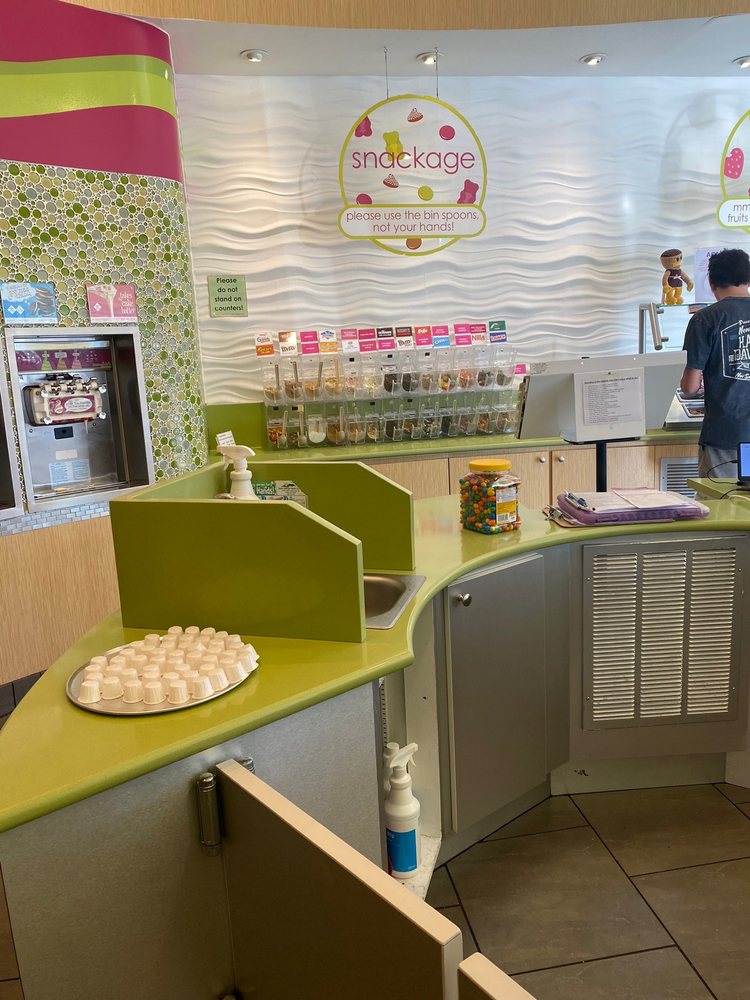 MENCHIE’S FROZEN YOGURT Updated September 2024 18 Photos & 23