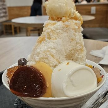 Meet Fresh - Almond Shaved Ice. - Bubble Tea Near Me - Westminster, California