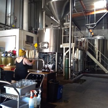 Three Weavers Brewing Co - Clean brewery full of quality IPA choices - Breweries Near Me - Inglewood, California