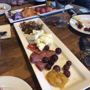 Willamette Valley Vineyards - Yum Yum Yum - Wineries Near Me - Turner, Oregon Willamette Valley Vineyards - Yum Yum Yum - Wineries Near Me - Turner, Oregon