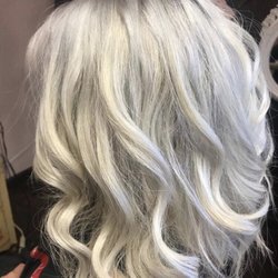 Mirror Mirror Salon & Boutique