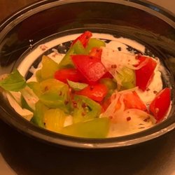 Blue Steel Pizza - Heirloom tomato salad