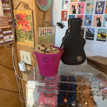 Pikes Peak Chocolate - Gifts and dog treats! - Ice Cream & Frozen Yogurt Near Me - Manitou Springs, Colorado Pikes Peak Chocolate - Gifts and dog treats! - Ice Cream & Frozen Yogurt Near Me - Manitou Springs, Colorado