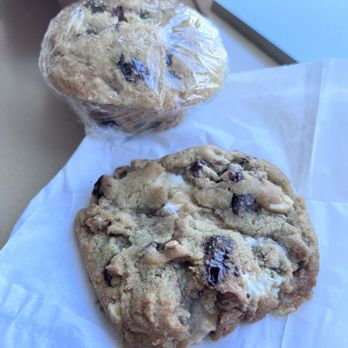 The Lunch Room - Bakery & Cafe - Monster Cookie and orange cranberry muffin - Bakeries Near Me - Ann Arbor, Michigan The Lunch Room - Bakery & Cafe - Monster Cookie and orange cranberry muffin - Bakeries Near Me - Ann Arbor, Michigan