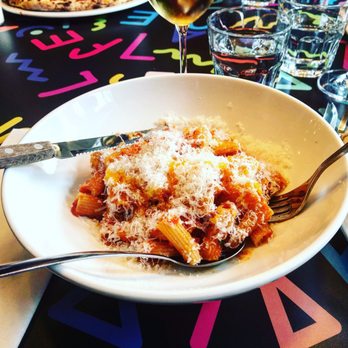 Fugazzi Pizza - rigatoni a l'amatriciana - Pizza Near Me - Montreal, Quebec Fugazzi Pizza - rigatoni a l'amatriciana - Pizza Near Me - Montreal, Quebec