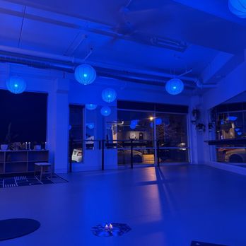 Afterglow - Studio during bend and chill - Barre Classes Near Me - Milwaukee, Wisconsin