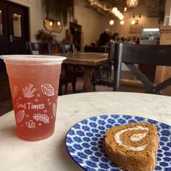 Nashville Tea - Pink Lady & Pumpkin Roll