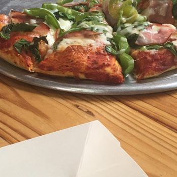 Round Up Pizza - Pizza Near Me - Cambria, California Round Up Pizza - Pizza Near Me - Cambria, California