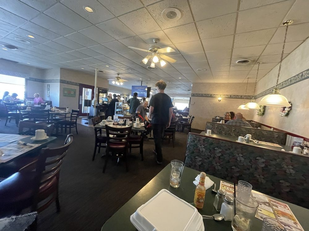 Bay Motel & Family Restaurant